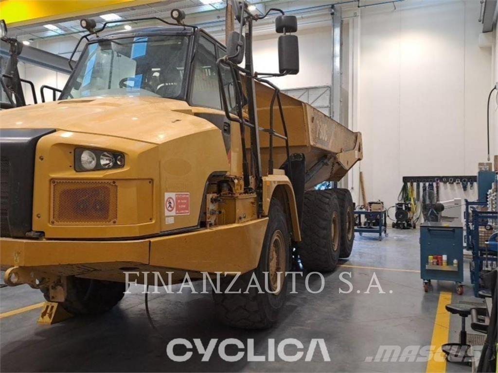 CAT 730C アーティキュレート式ダンプトラック