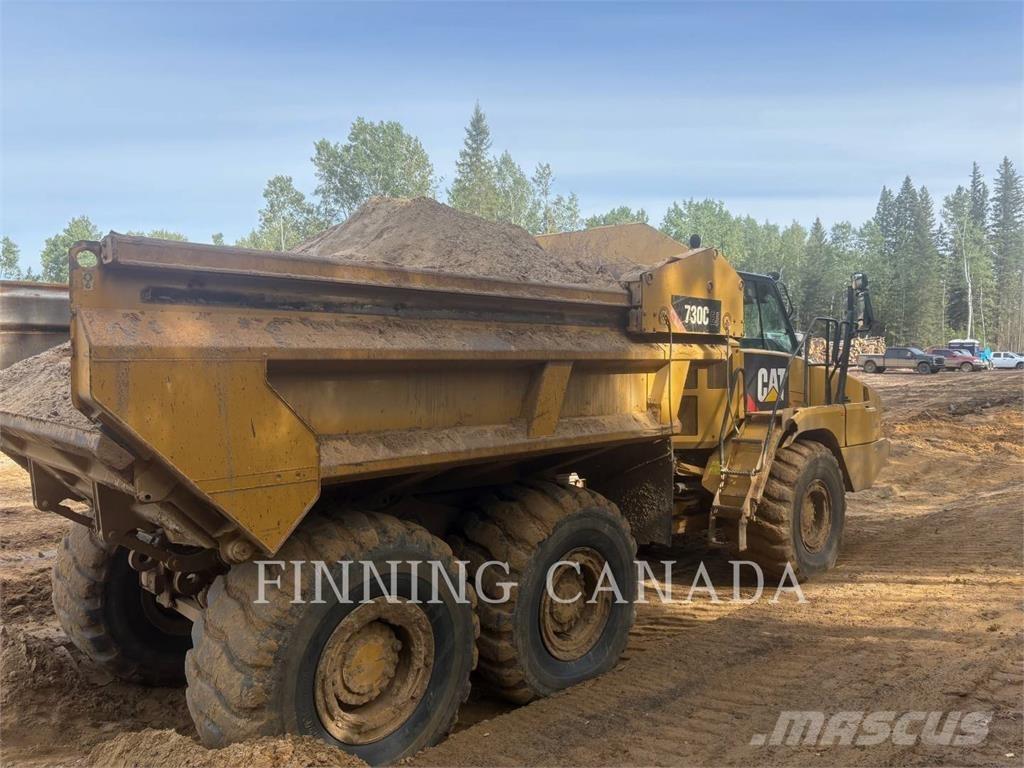 CAT 730C アーティキュレート式ダンプトラック