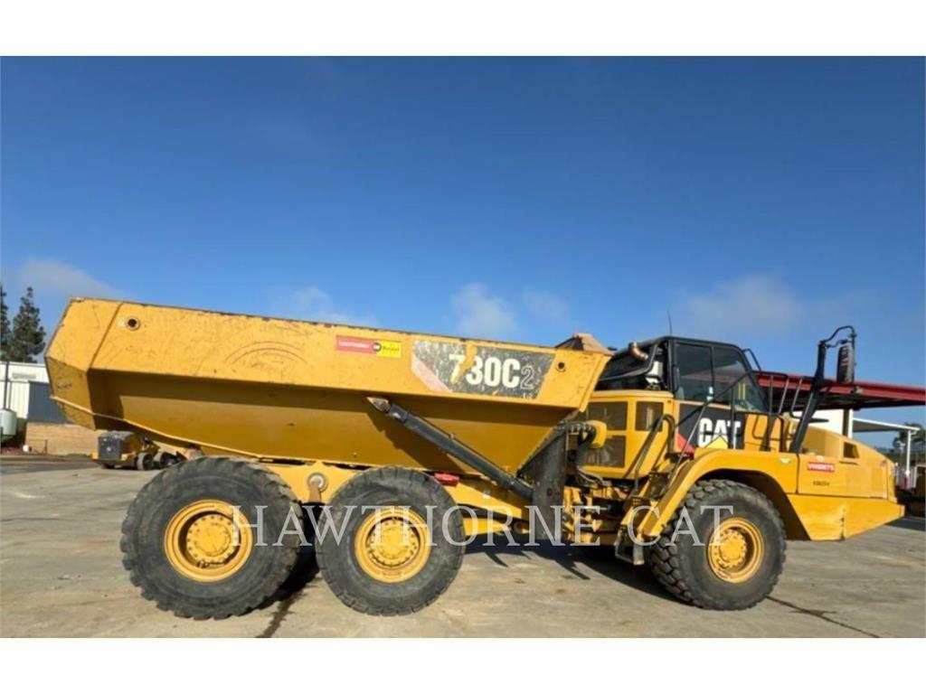 CAT 730C2 アーティキュレート式ダンプトラック