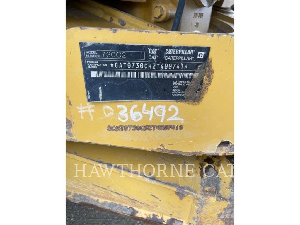 CAT 730C2 アーティキュレート式ダンプトラック