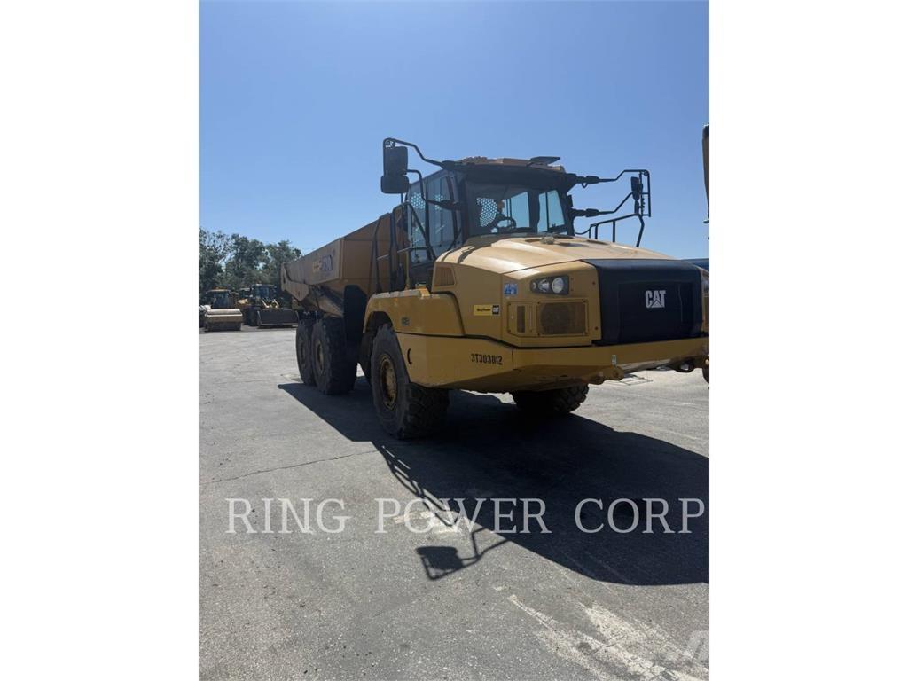 CAT 730TG アーティキュレート式ダンプトラック