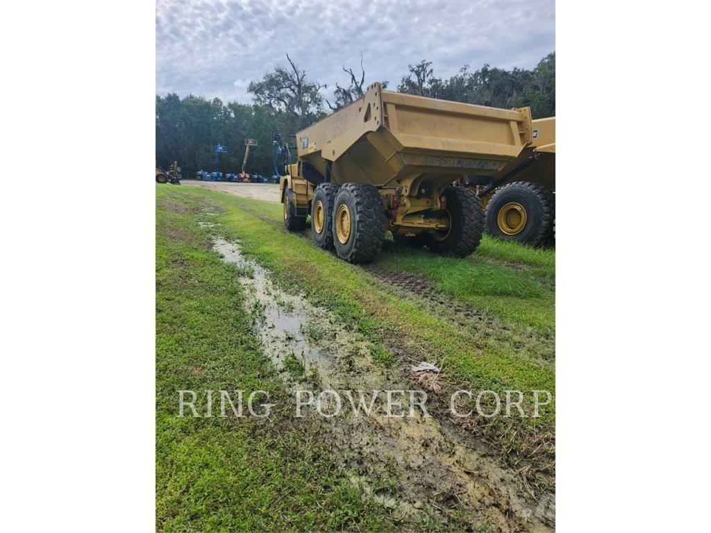 CAT 730TG アーティキュレート式ダンプトラック