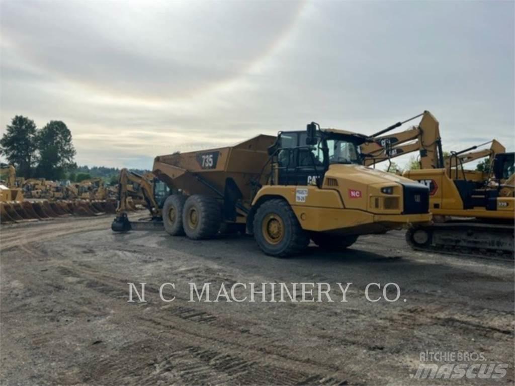 CAT 735 ダンプ