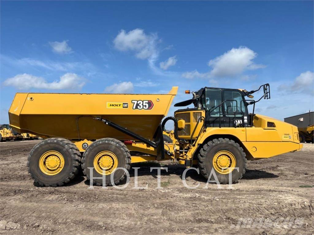CAT 735 アーティキュレート式ダンプトラック
