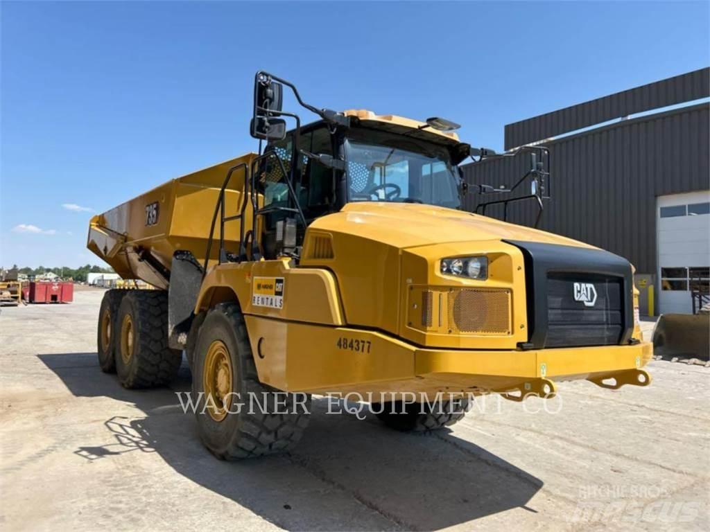 CAT 735 アーティキュレート式ダンプトラック