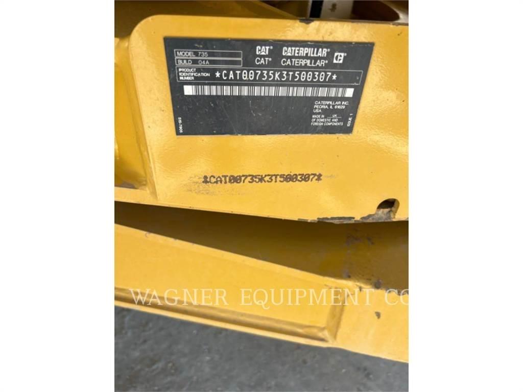 CAT 735 アーティキュレート式ダンプトラック