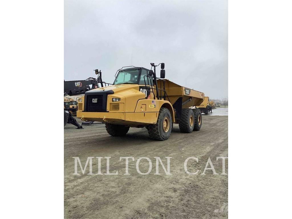 CAT 735C アーティキュレート式ダンプトラック