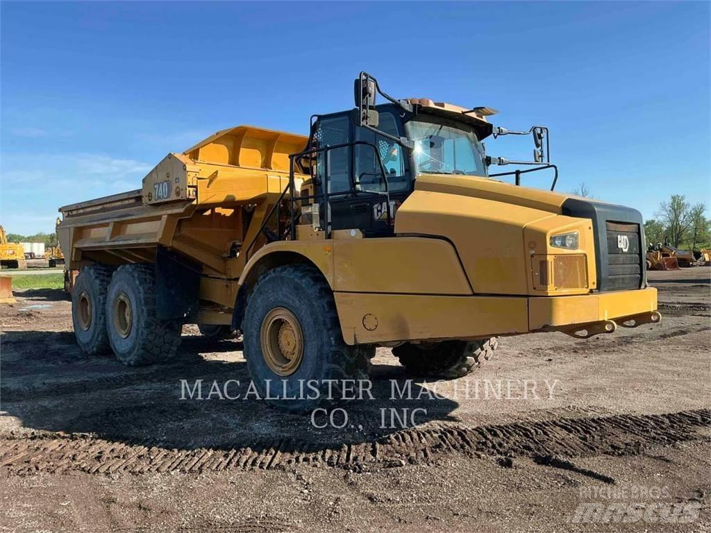 CAT 740 4EJ アーティキュレート式ダンプトラック