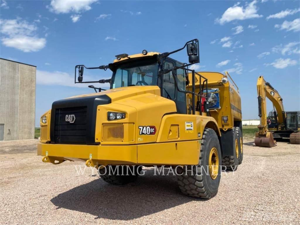 CAT 740 GC アーティキュレート式ダンプトラック