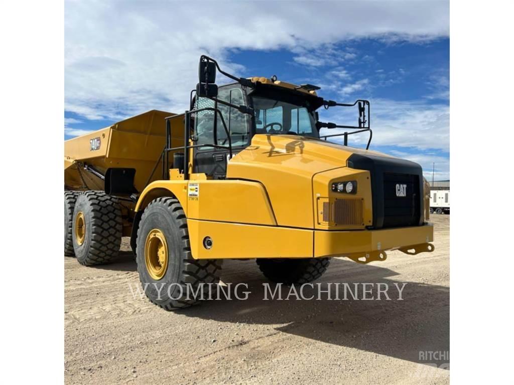 CAT 740 GC アーティキュレート式ダンプトラック