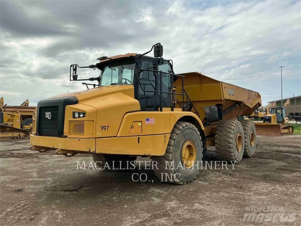 CAT 740 GC アーティキュレート式ダンプトラック