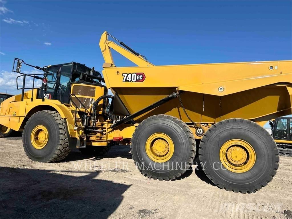 CAT 740 GC TG アーティキュレート式ダンプトラック