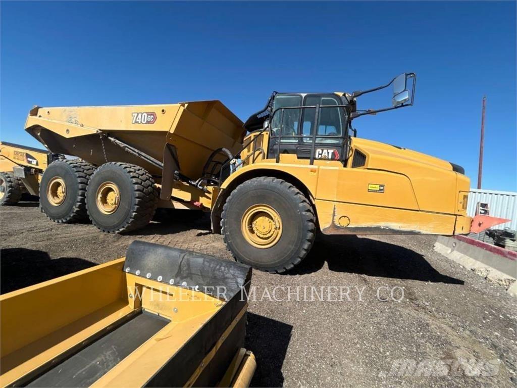 CAT 740 GC TG アーティキュレート式ダンプトラック