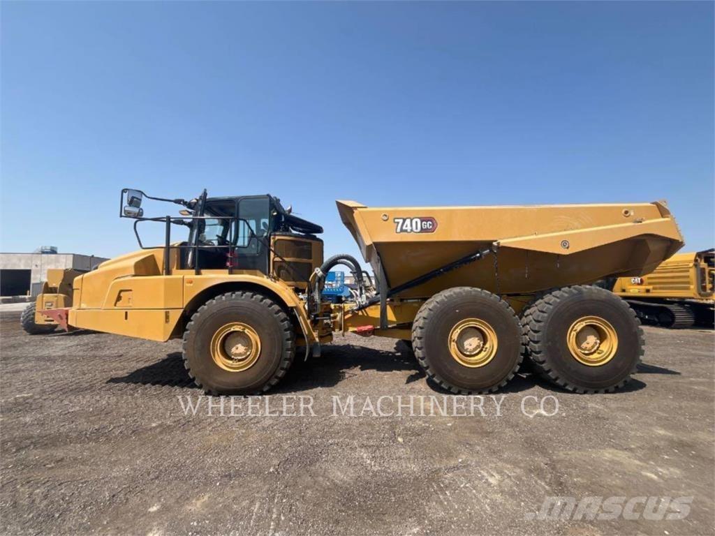 CAT 740 GC TG アーティキュレート式ダンプトラック