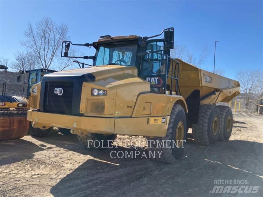 CAT 740GC-04 アーティキュレート式ダンプトラック