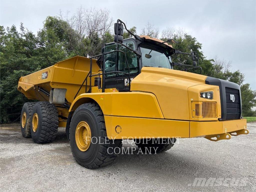 CAT 740GC-04 アーティキュレート式ダンプトラック