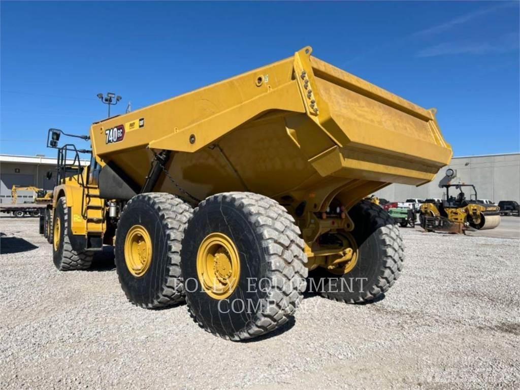 CAT 740GC-04 アーティキュレート式ダンプトラック