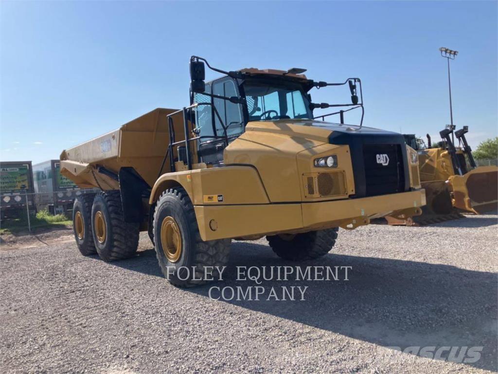 CAT 740GC-04 アーティキュレート式ダンプトラック