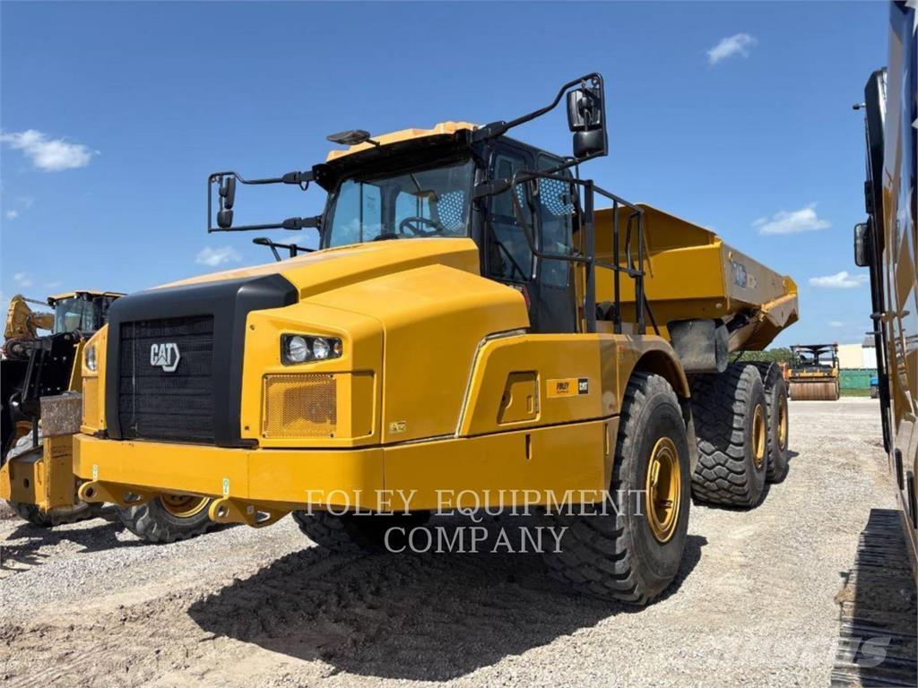 CAT 740GC-04 アーティキュレート式ダンプトラック
