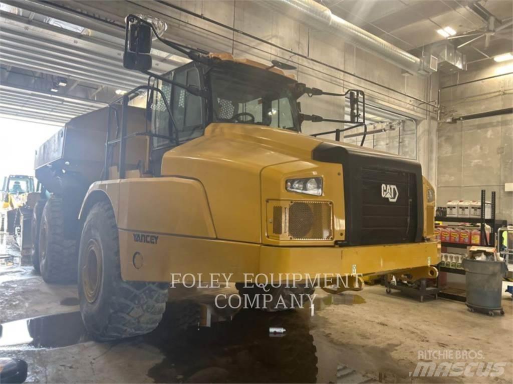 CAT 740GC-04 アーティキュレート式ダンプトラック