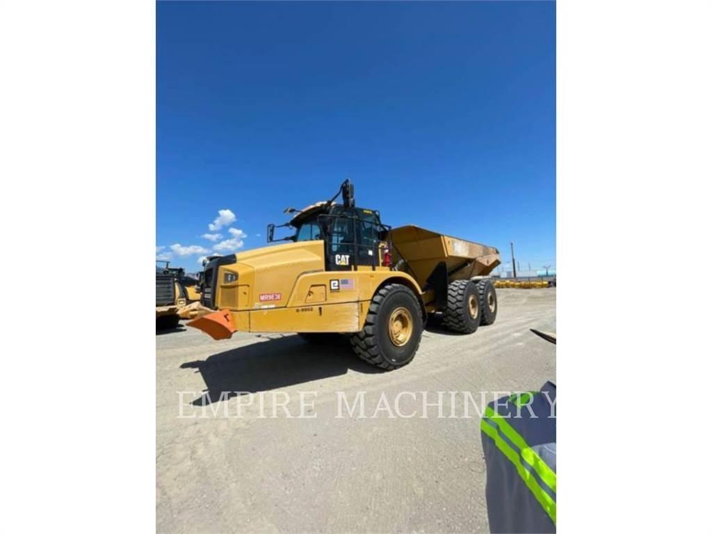 CAT 740GC T アーティキュレート式ダンプトラック