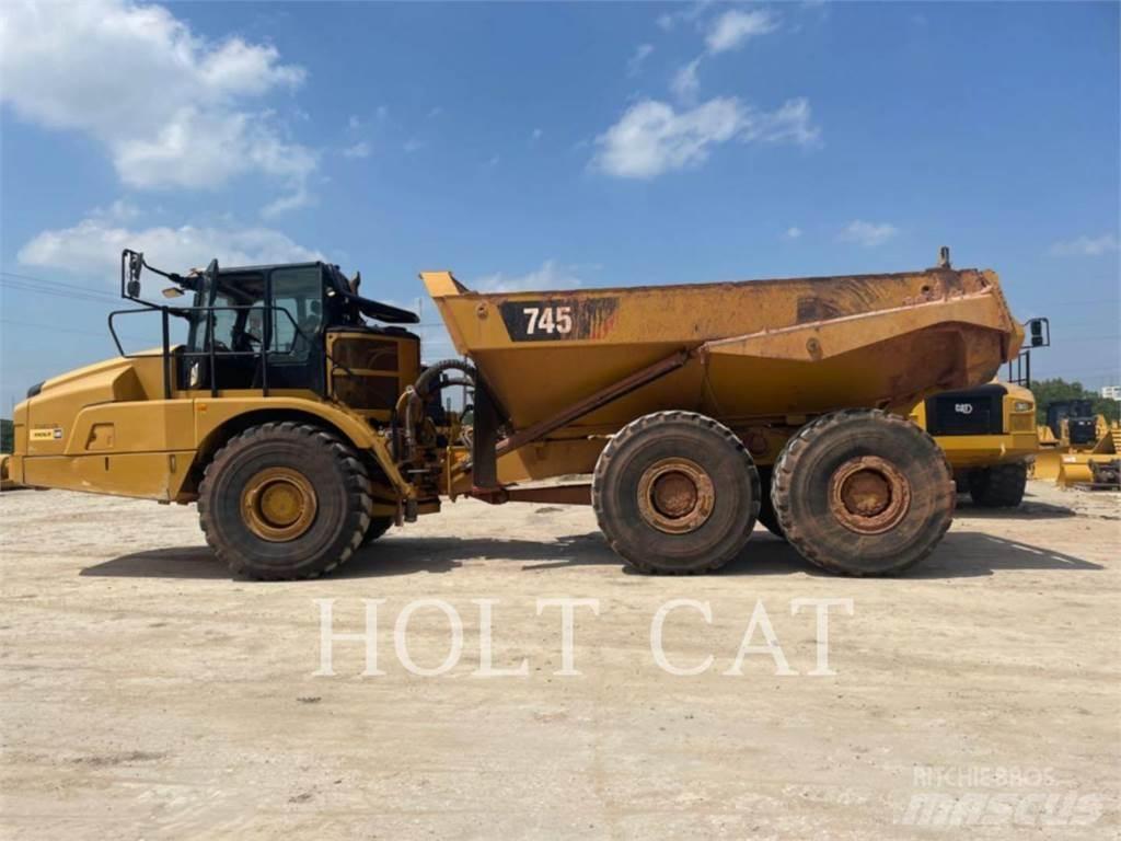 CAT 745 アーティキュレート式ダンプトラック