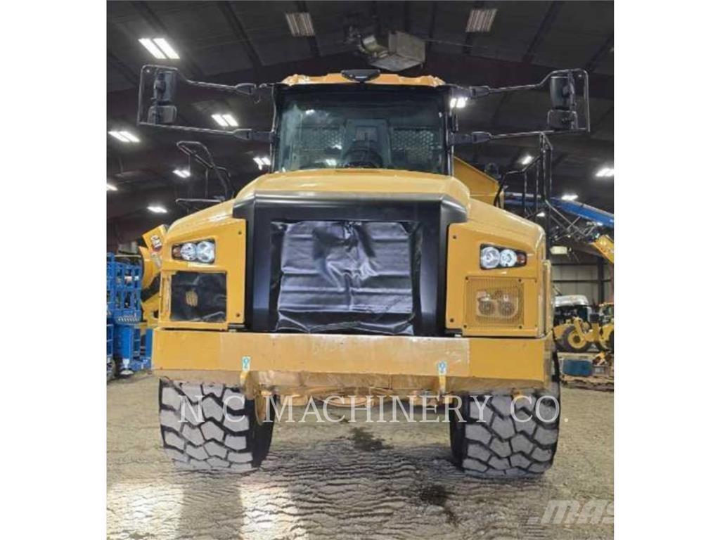 CAT 745 アーティキュレート式ダンプトラック