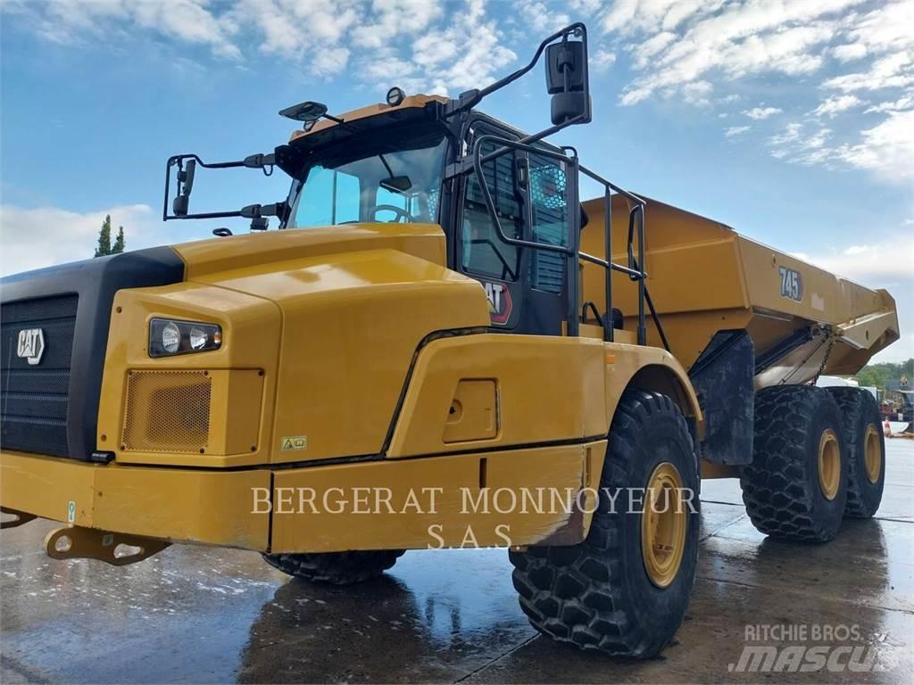 CAT 745 アーティキュレート式ダンプトラック