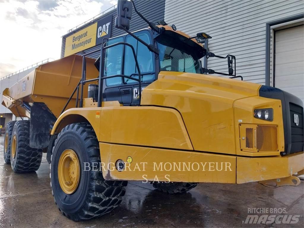 CAT 745 アーティキュレート式ダンプトラック