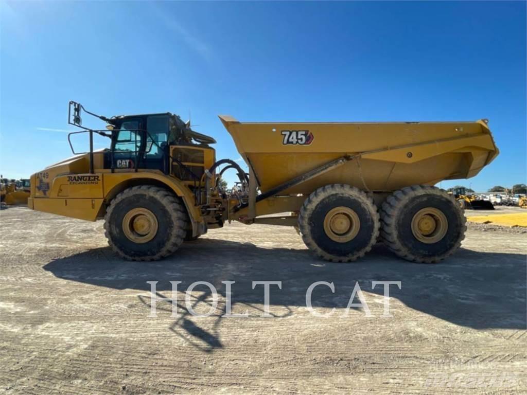 CAT 745 アーティキュレート式ダンプトラック