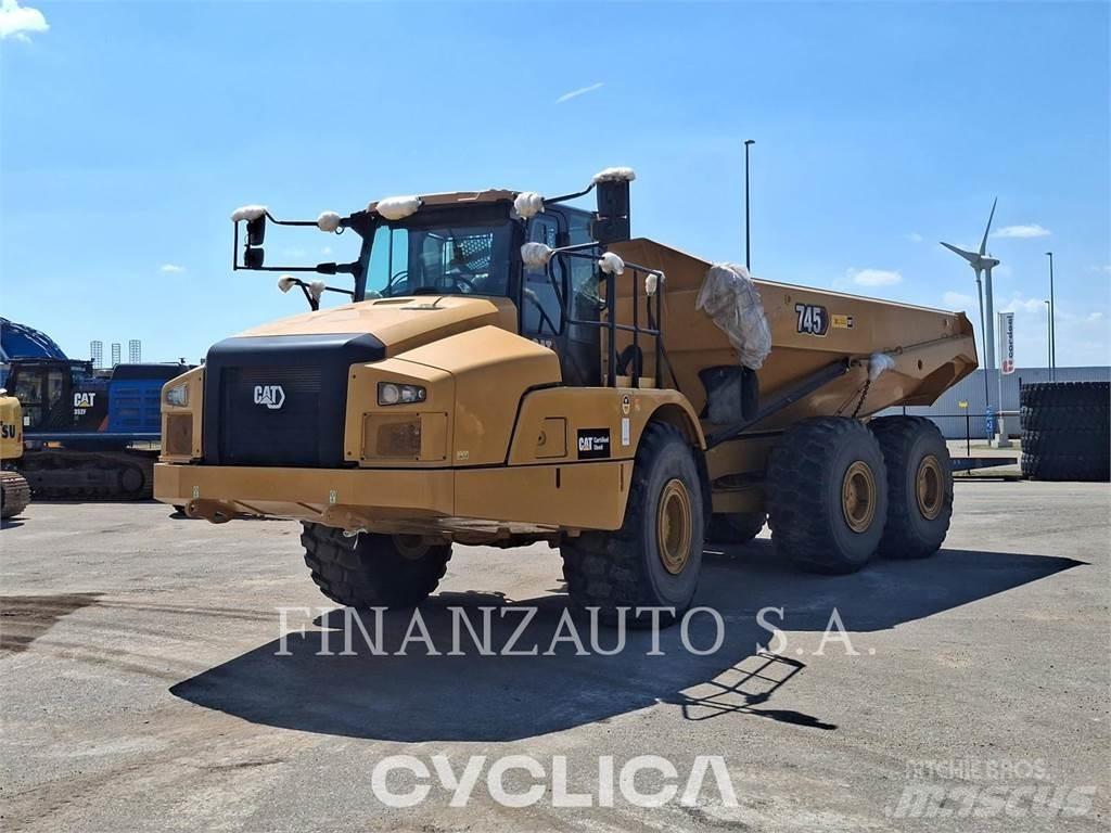CAT 745 アーティキュレート式ダンプトラック
