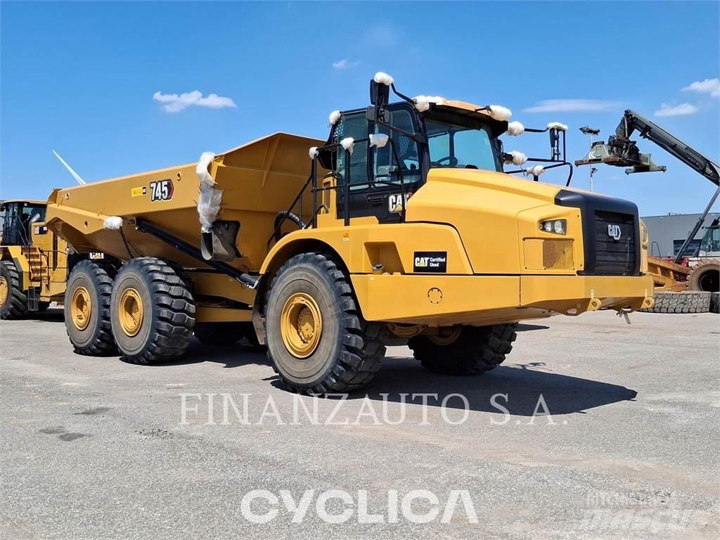 CAT 745 アーティキュレート式ダンプトラック
