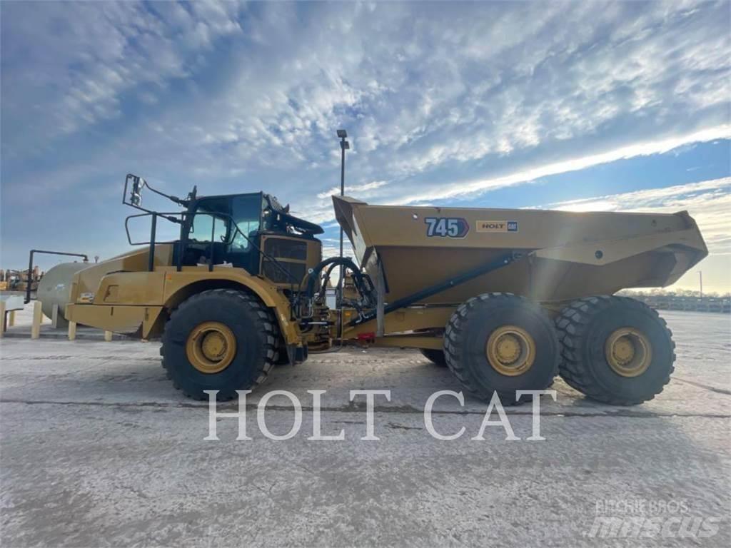 CAT 745 アーティキュレート式ダンプトラック