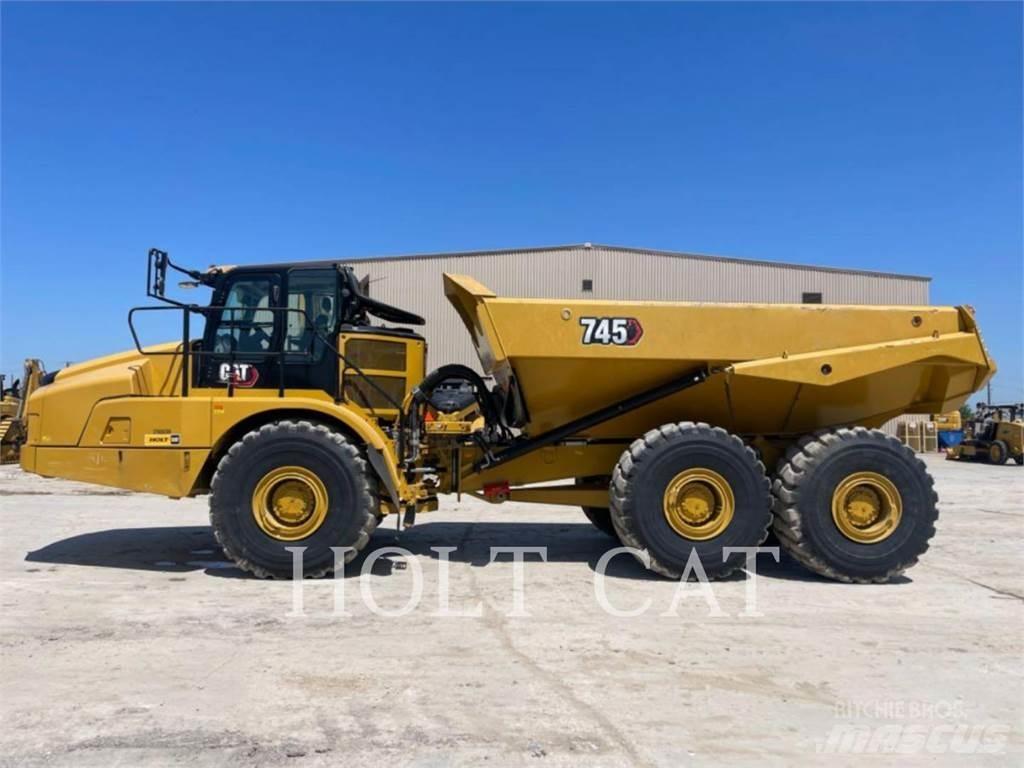 CAT 745 アーティキュレート式ダンプトラック