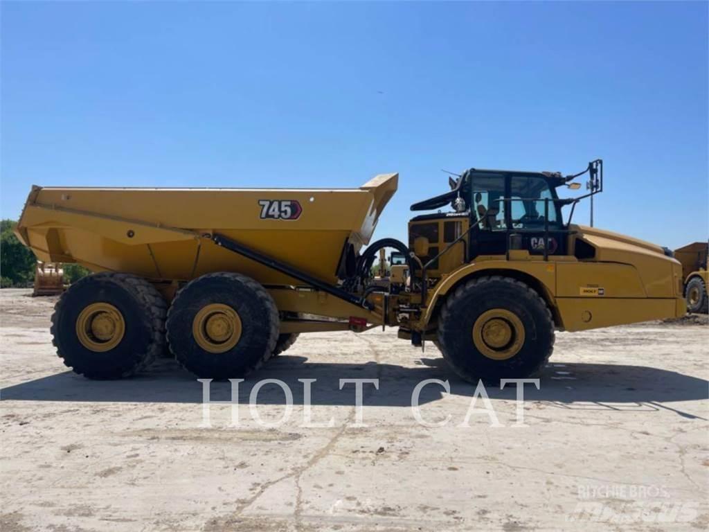 CAT 745 アーティキュレート式ダンプトラック