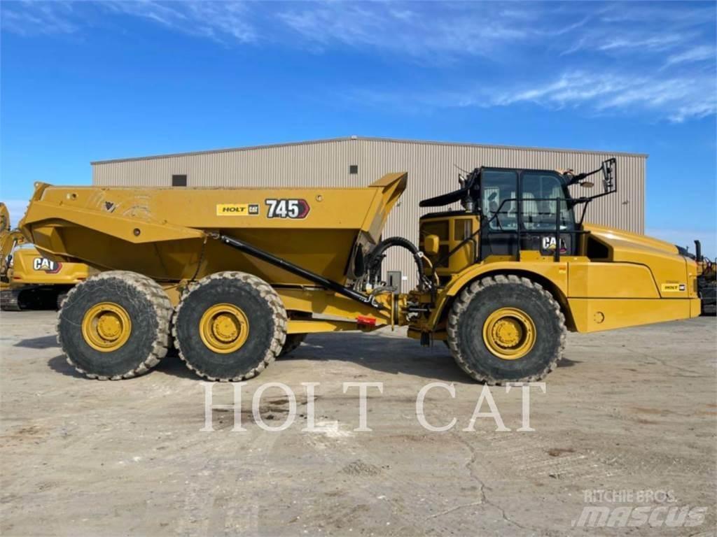 CAT 745 アーティキュレート式ダンプトラック