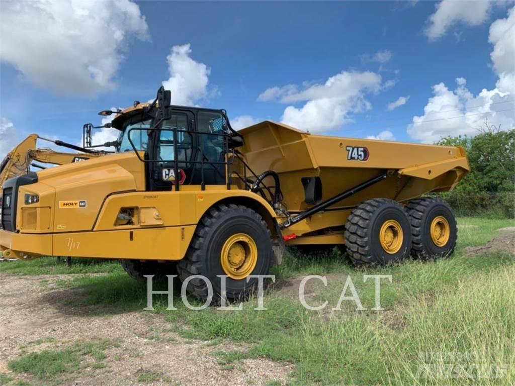 CAT 745 アーティキュレート式ダンプトラック
