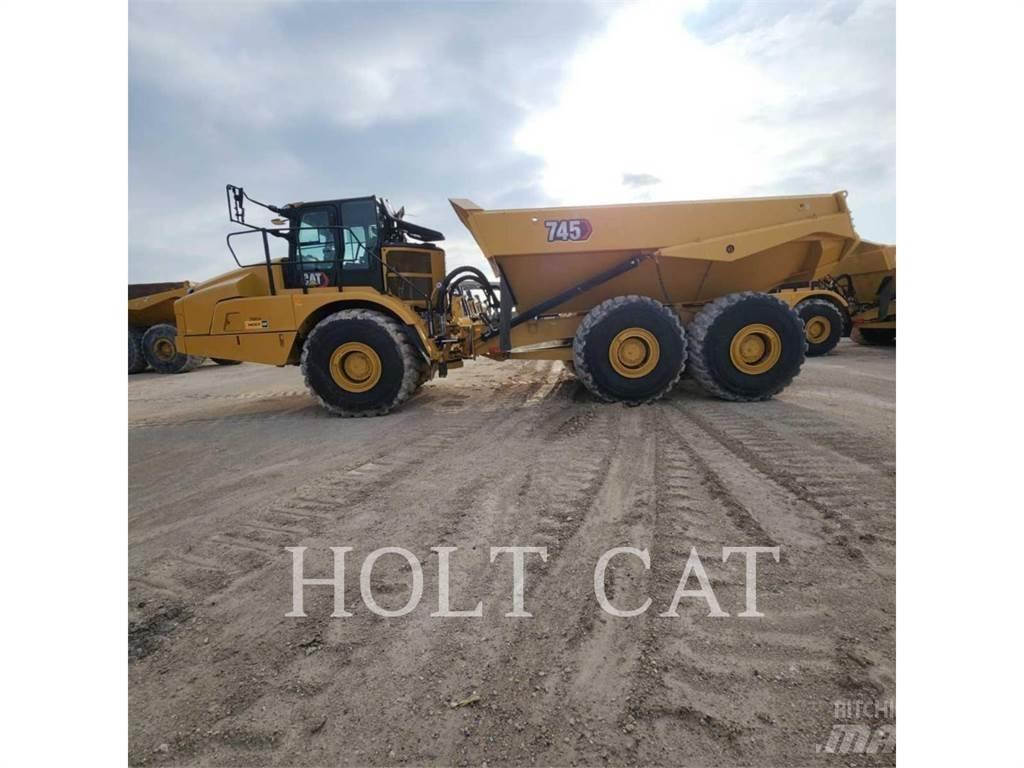 CAT 745 アーティキュレート式ダンプトラック