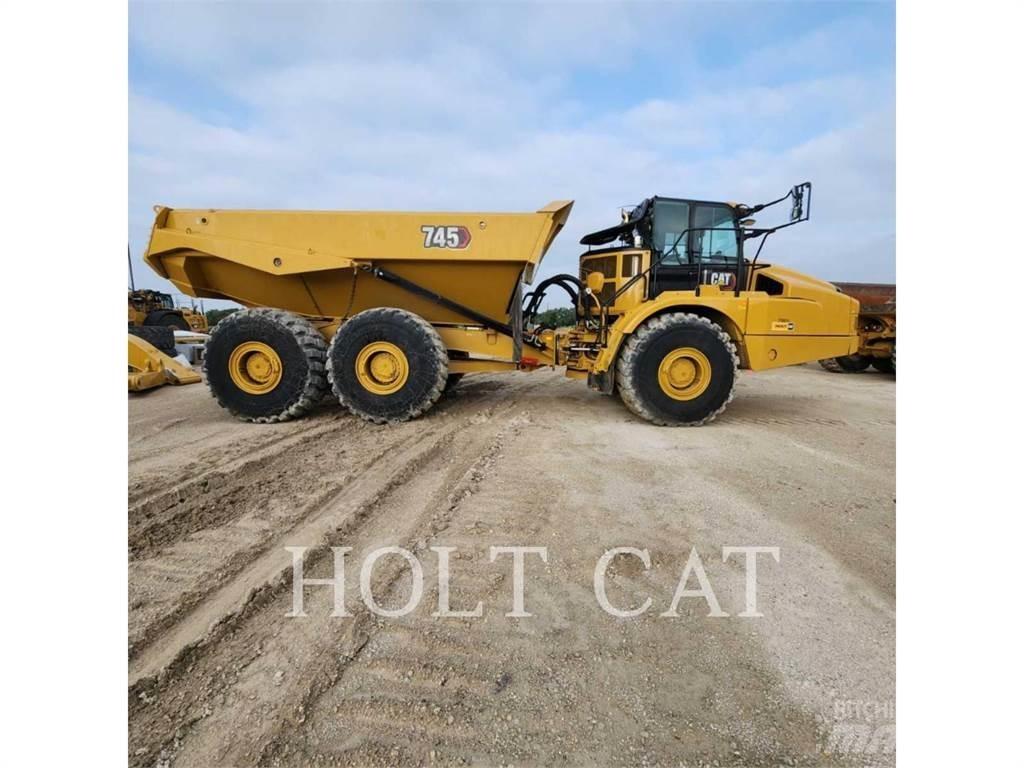CAT 745 アーティキュレート式ダンプトラック