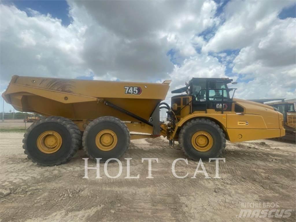 CAT 745 アーティキュレート式ダンプトラック
