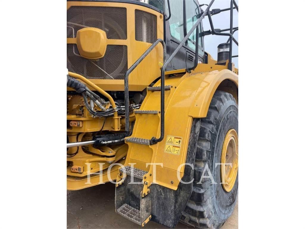 CAT 745 アーティキュレート式ダンプトラック