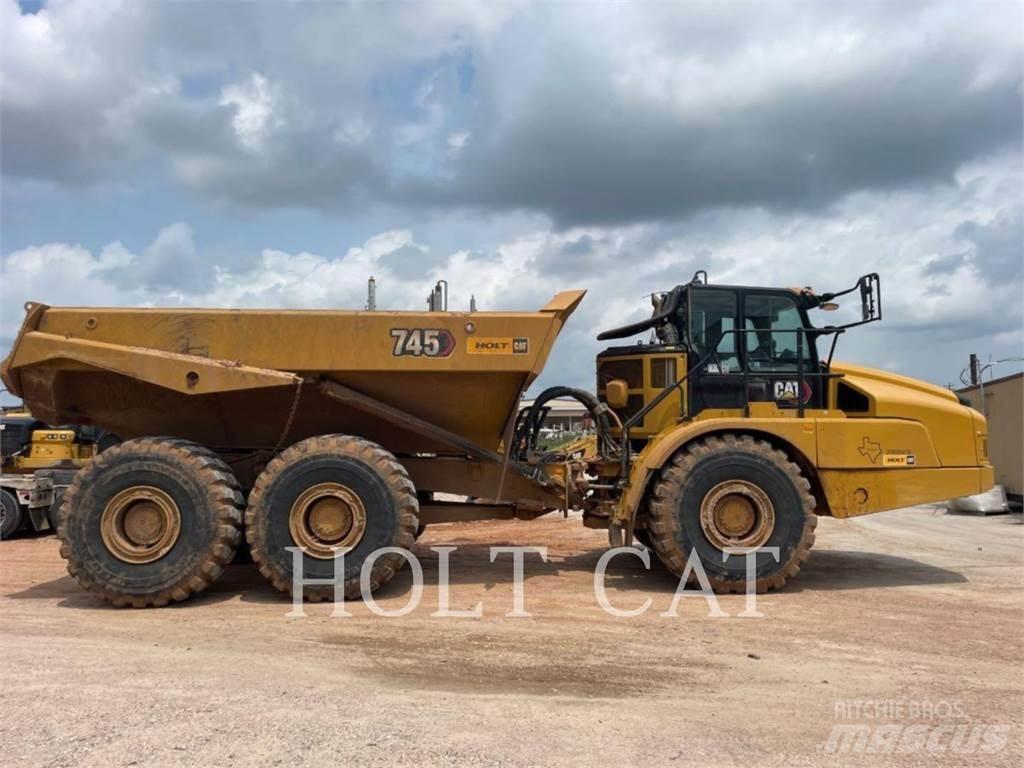 CAT 745 アーティキュレート式ダンプトラック