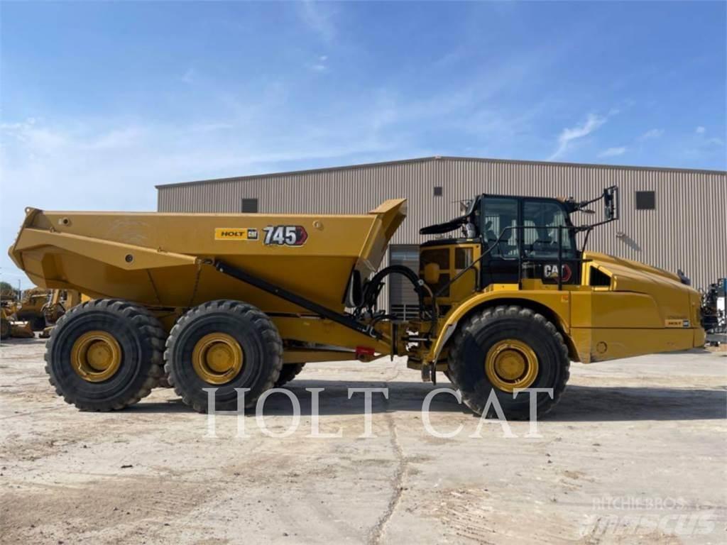 CAT 745 アーティキュレート式ダンプトラック