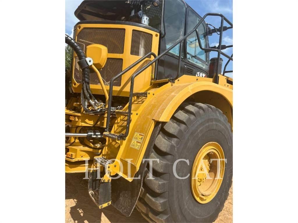 CAT 745 アーティキュレート式ダンプトラック