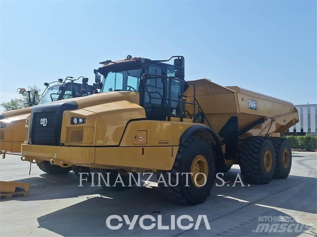 CAT 745 アーティキュレート式ダンプトラック