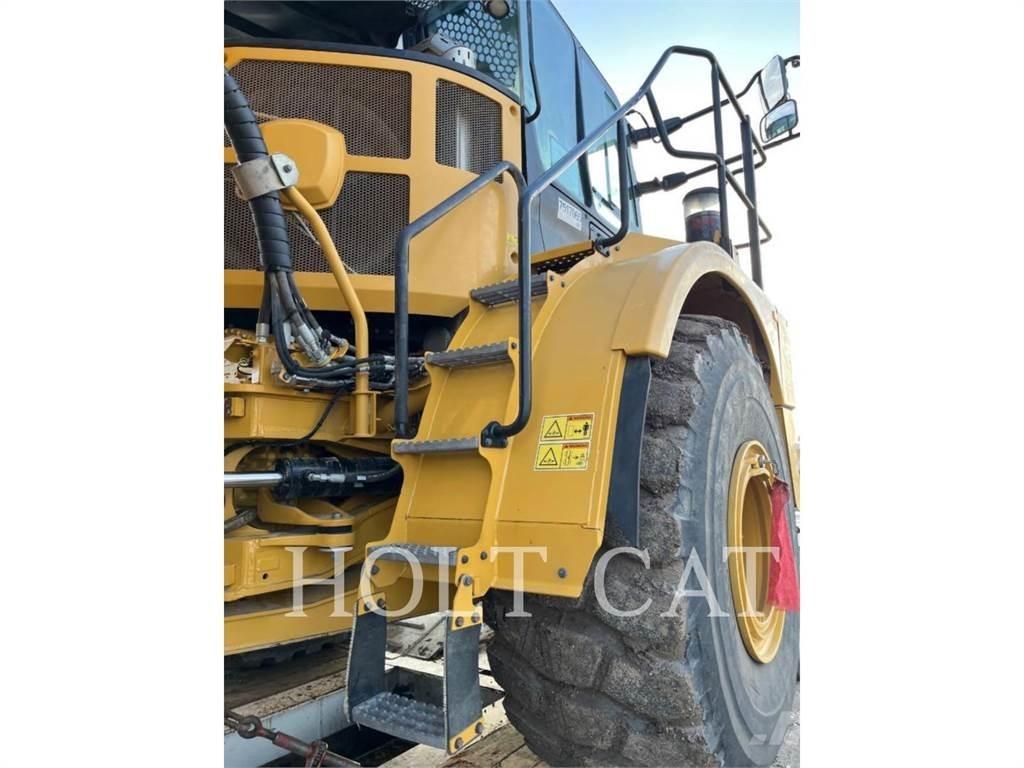 CAT 745 アーティキュレート式ダンプトラック