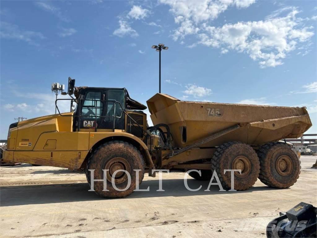CAT 745 アーティキュレート式ダンプトラック