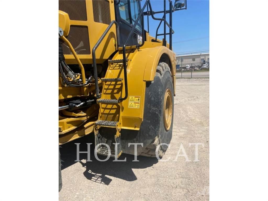 CAT 745 アーティキュレート式ダンプトラック