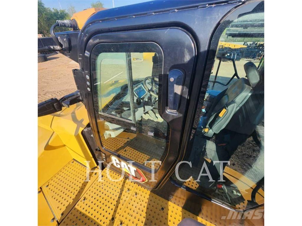 CAT 745 アーティキュレート式ダンプトラック