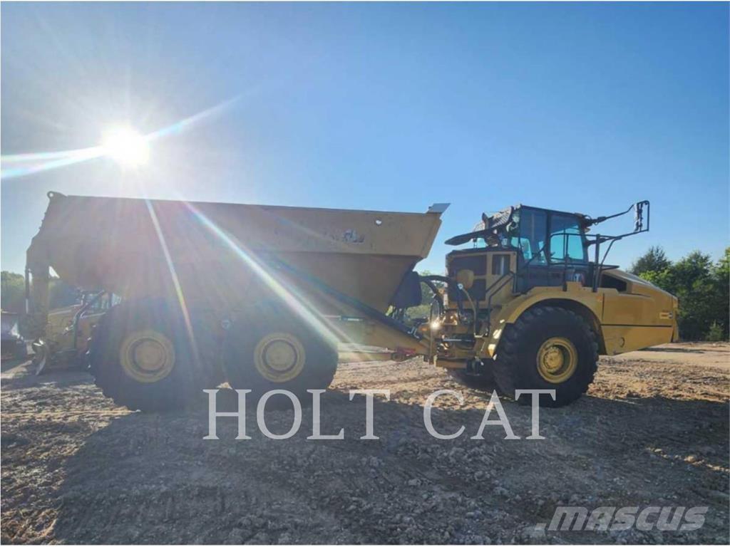 CAT 745 アーティキュレート式ダンプトラック
